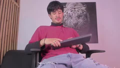 Snapshot of dimitrideluxe chatting on October 10, 9:25 pm Dimitri online show from October 10, 9:25 pm