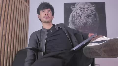 Snapshot of dimitrideluxe chatting on October 13, 7:36 pm Dimitri online show from October 13, 7:36 pm