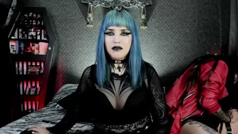 Snapshot of dimmuanddarkness chatting on February 4, 5:53 am dimmuanddarkness online show from February 4, 5:53 am