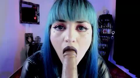 Snapshot of dimmuanddarkness chatting on November 15, 5:05 am dimmuanddarkness online show from November 15, 5:05 am