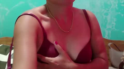 Snapshot of dimple_42 chatting on February 21, 8:07 am Dimple online show from February 21, 8:07 am