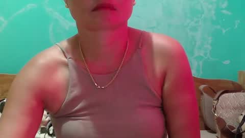 Snapshot of dimple_42 chatting on February 24, 5:43 am Dimple online show from February 24, 5:43 am