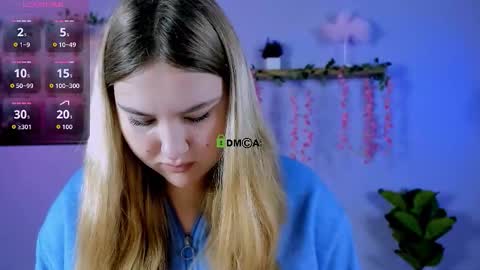 dina_bloom online show from January 17, 10:20 am