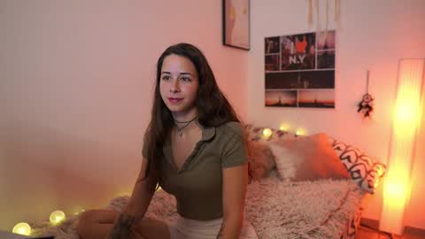 Dina online show from March 8, 12:42 pm