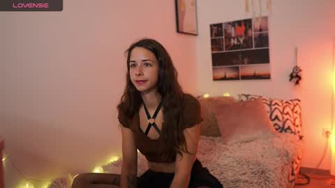 Dina online show from March 12, 2:23 pm