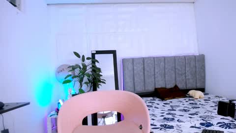 Snapshot of dina_mcry chatting on September 19, 10:10 pm DINA online show from September 19, 10:10 pm