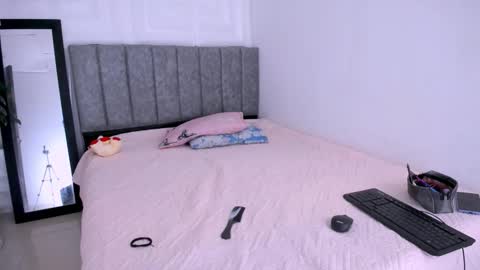 Snapshot of dina_mcry chatting on November 16, 8:58 pm DINA online show from November 16, 8:58 pm