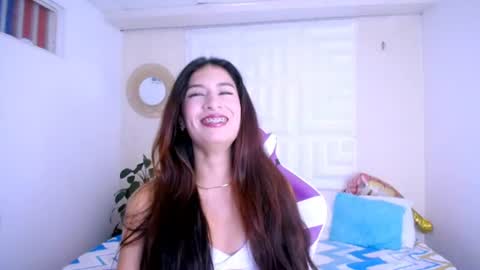Snapshot of dina_mcry chatting on July 23, 6:17 pm DINA online show from July 23, 6:17 pm