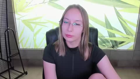 Dina online show from March 20, 4:01 pm