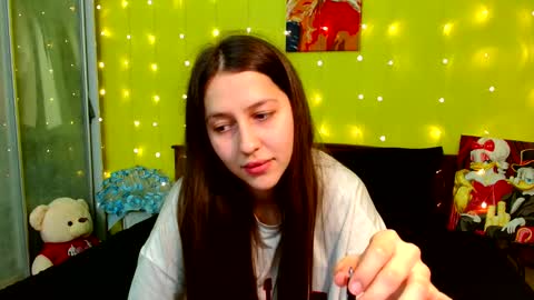Snapshot of dinafrittz chatting on December 2, 5:59 pm DinaFritz online show from December 2, 5:59 pm