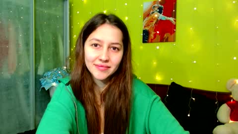 Snapshot of dinafrittz chatting on December 11, 12:23 pm DinaFritz online show from December 11, 12:23 pm