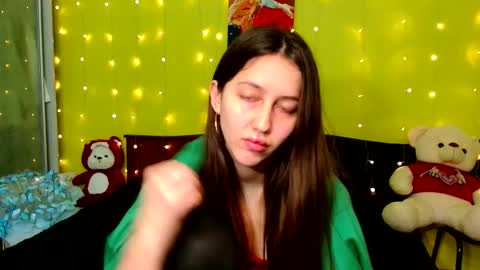 Snapshot of dinafrittz chatting on December 15, 2:48 pm DinaFritz online show from December 15, 2:48 pm