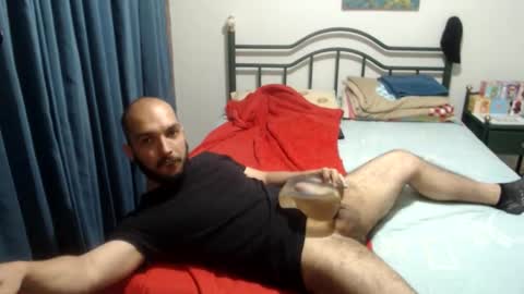 Snapshot of dinchtcams chatting on March 20, 12:59 am Dincht online show from March 20, 12:59 am