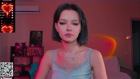 Snapshot of dindin_ chatting on November 9, 7:17 am Jessie online show from November 9, 7:17 am