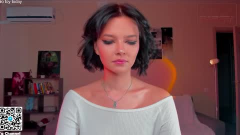 Snapshot of dindin_ chatting on November 25, 7:19 am Jessie online show from November 25, 7:19 am