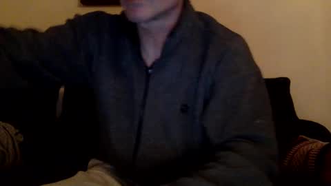 Snapshot of dinnerout1111 chatting on January 1, 1:37 am dinnerout1111 online show from January 1, 1:37 am