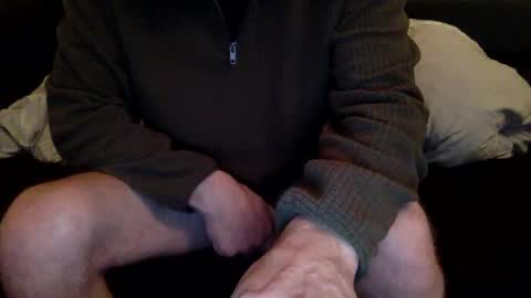 Snapshot of dinnerout1111 chatting on January 25, 7:38 am dinnerout1111 online show from January 25, 7:38 am