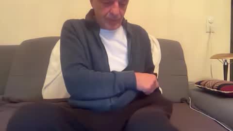 Snapshot of dinnerout1111 chatting on October 12, 9:25 pm dinnerout1111 online show from October 12, 9:25 pm