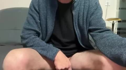 Snapshot of dinnerout1111 chatting on December 21, 6:42 am dinnerout1111 online show from December 21, 6:42 am