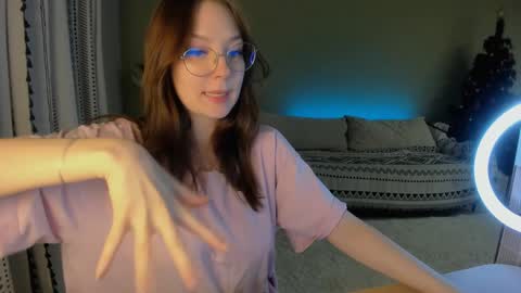 Snapshot of dinochka_ chatting on December 14, 1:16 pm Dina online show from December 14, 1:16 pm