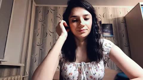 dinorahfleeks online show from March 9, 7:07 pm