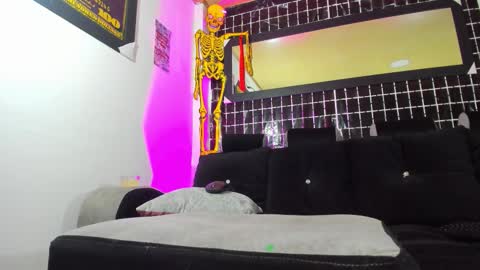Snapshot of diosa_ayla chatting on October 16, 11:28 pm diosa aylaIndependent Model online show from October 16, 11:28 pm
