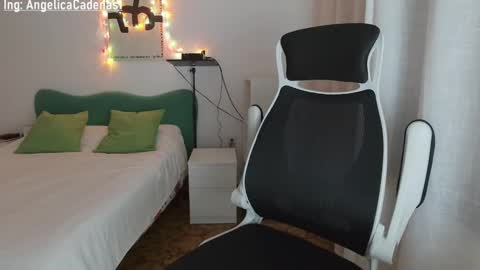 Anglica A online show from December 7, 12:41 am