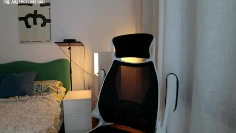 Anglica A online show from December 19, 11:25 pm