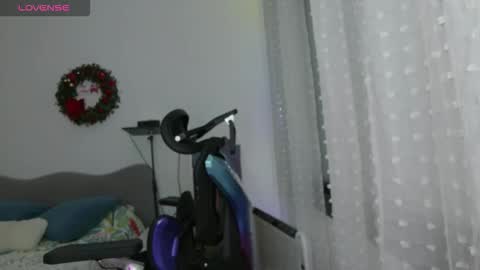 Anglica A online show from December 22, 7:33 pm