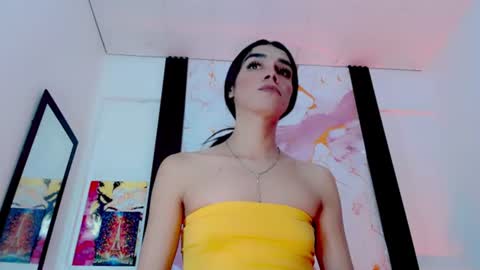 Diosiris Riannys online show from July 18, 11:25 am