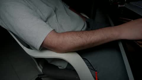 Snapshot of diositoherus chatting on December 2, 10:05 pm diositoherus online show from December 2, 10:05 pm