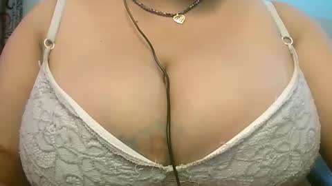 Snapshot of dipa2345 chatting on September 18, 5:31 am dipa2345 online show from September 18, 5:31 am