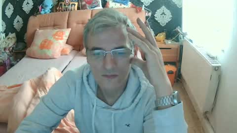 Snapshot of dirk6873 chatting on January 4, 9:32 am Adam Carla online show from January 4, 9:32 am