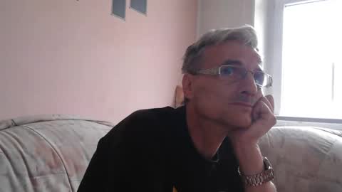 Snapshot of dirk6873 chatting on April 24, 9:12 am Adam Carla online show from April 24, 9:12 am