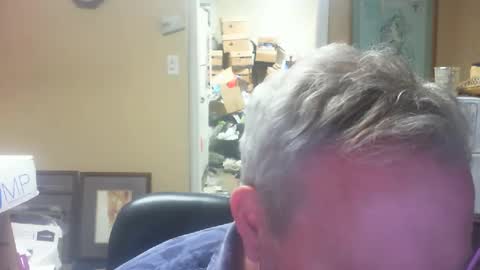 DirtkPitt Fun guy working online show from December 19, 11:03 pm