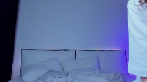 Hailey online show from January 8, 1:00 am