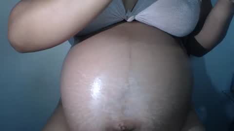 Snapshot of dirtiplay chatting on December 3, 4:47 am dirtiplay online show from December 3, 4:47 am