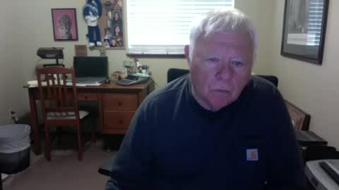dirtrider195080438 online show from July 15, 11:10 pm
