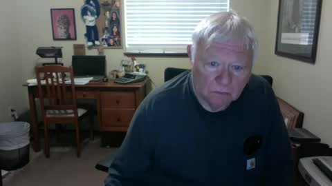 dirtrider195080438 online show from July 16, 5:19 pm
