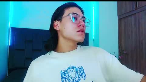 dirty model online show from September 26, 8:18 am