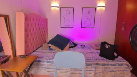 Samantha  online show from February 15, 9:00 pm