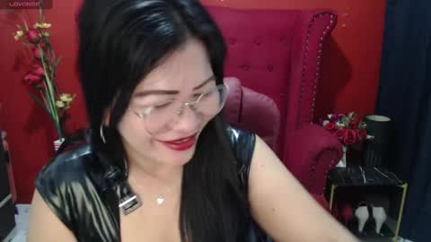 Snapshot of dirtyfungirl chatting on January 29, 1:49 pm LatexQueen online show from January 29, 1:49 pm