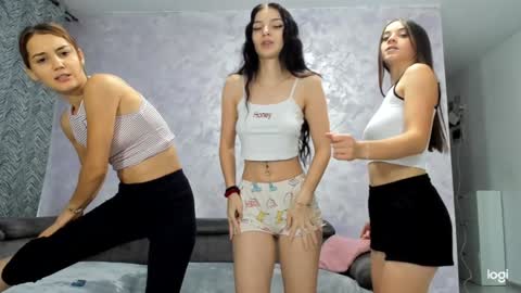 Gyna    Josie    online show from September 14, 11:15 pm