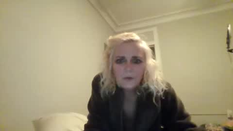 discorella online show from May 2, 4:50 am
