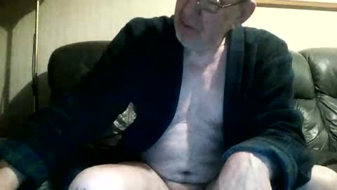 Snapshot of discovery63 chatting on December 17, 6:53 pm discovery63 online show from December 17, 6:53 pm