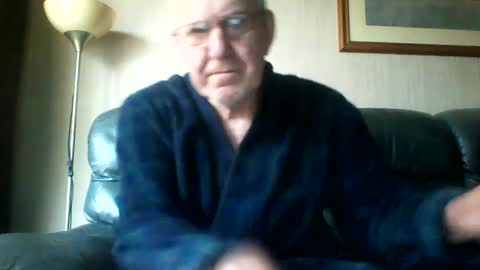 Snapshot of discovery63 chatting on December 20, 11:54 am discovery63 online show from December 20, 11:54 am