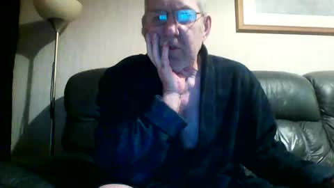 Snapshot of discovery63 chatting on January 2, 4:35 pm discovery63 online show from January 2, 4:35 pm