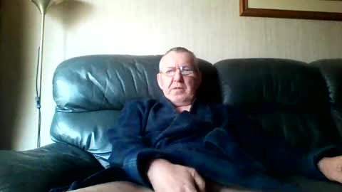 Snapshot of discovery63 chatting on January 8, 2:46 pm discovery63 online show from January 8, 2:46 pm