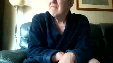 Snapshot of discovery63 chatting on February 23, 11:11 am discovery63 online show from February 23, 11:11 am