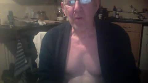 Snapshot of discovery63 chatting on November 29, 4:32 pm discovery63 online show from November 29, 4:32 pm